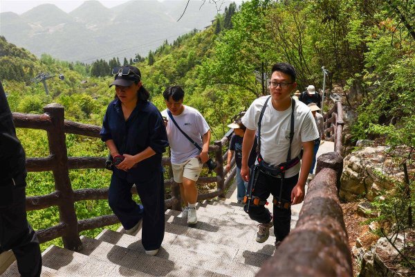 创元网配资 98元租一双AI登山机器腿 恩施大峡谷外骨骼机器人正式投运